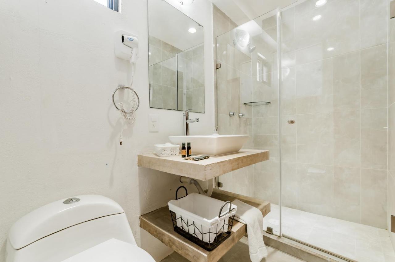 Hotelzone L16 Beach Access Cancún Esterno foto