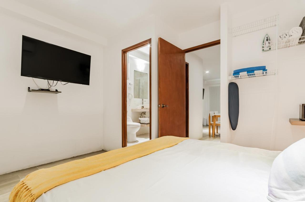 Hotelzone L16 Beach Access Cancún Esterno foto
